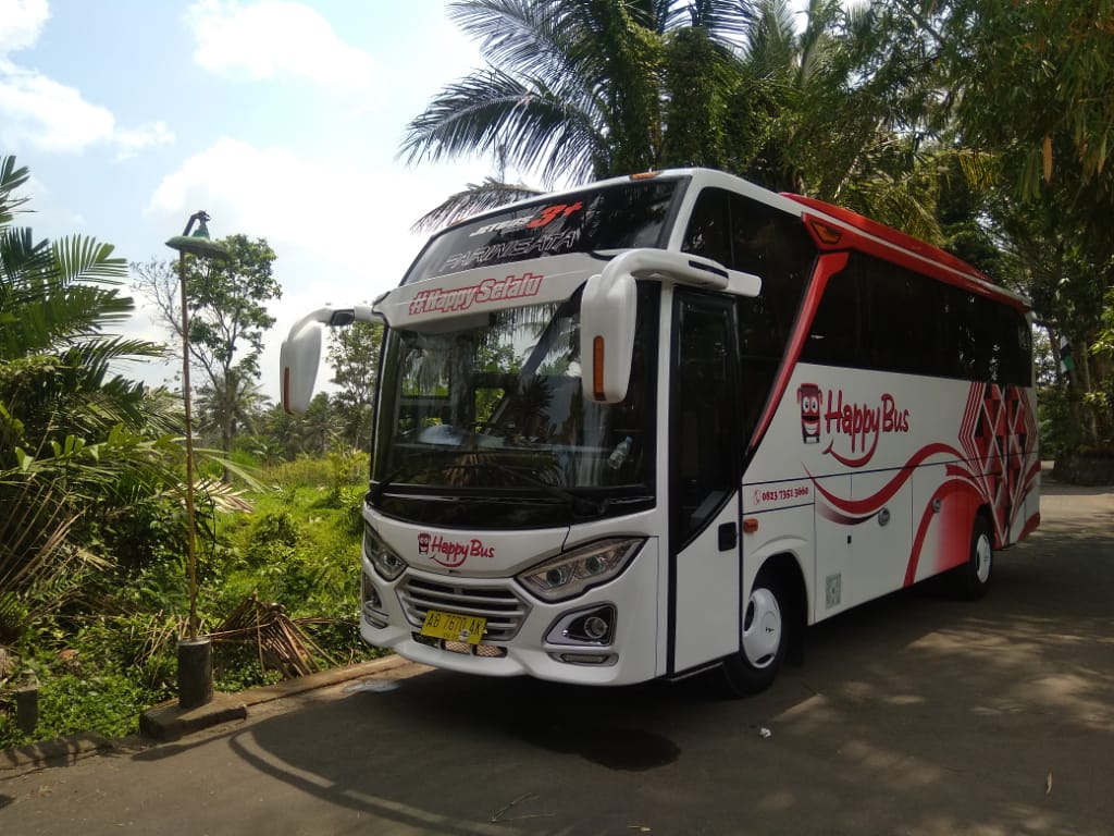 Sewa Bus Pariwisata Jogja Untuk&nbsp;Ziarah